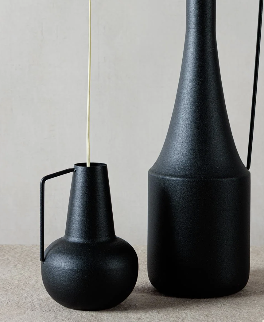 Chickidee Renzo Black Metal Vase