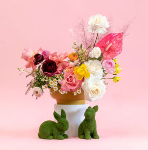 
            
                Load image into Gallery viewer, Signature Easter Floral Arrangement
            
        